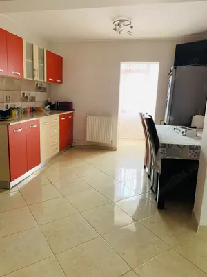 Vânzare apartament 3 camere zona liceu Ecaterina
