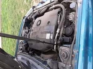 Dezmembrez Volvo v40 1.9 diesel - imagine 2