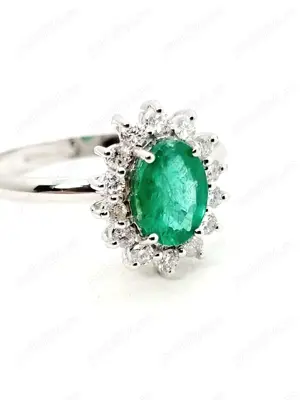 Vand inel aur alb 18k cu smarald 0,90ct si diamante Nou