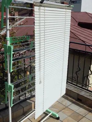 Jaluzea metalica alba dimensiuni 118 x 65 cm anii 1990 utilizata - imagine 4