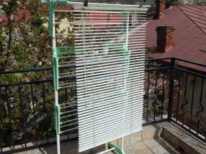 Jaluzea metalica alba dimensiuni 118 x 65 cm anii 1990 utilizata - imagine 5