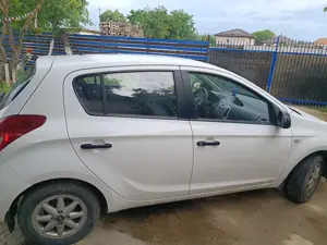 De vanzare Hyundai i20 2012 - imagine 6