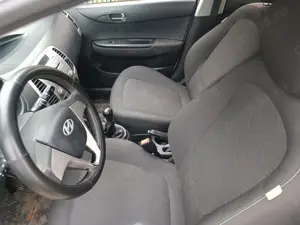 De vanzare Hyundai i20 2012 - imagine 7