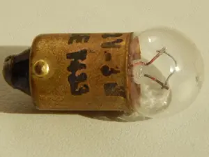 Bec mic cu filament 12 Volti 3 Watti tip SE 7483 - imagine 5