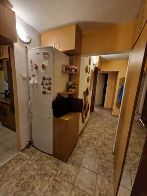 Vând PB 3 camere mai ieftin decât 2, lângă biserica Sf. Ap. Andrei