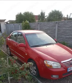 Dezmembrez KIA certo 1.6. - imagine 3