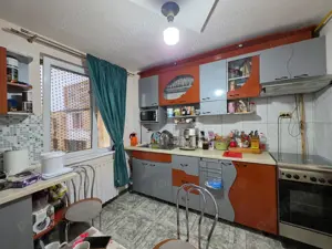 Apartament 3 camere decomandat, Deva - Str. Progresului 65 mp Etaj 4 - imagine 2