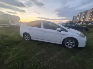 Vând Toyota Prius - imagine 2
