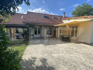 Casa familiala, suprafata de 133 mp, cu gradina de 4700 mp