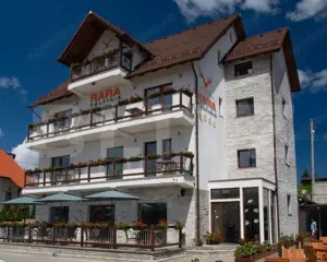 Pensiune de închiriat integral – Păltiniș , 12 camere