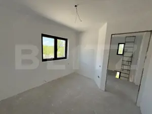 Casa semifinisata in Ploiesti, 2 locuri de parcare + curtea privata.  - imagine 7