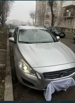 Volvo  an de fabricație 2012 - imagine 2