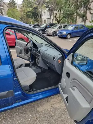   logan mcv 2011 -benzina- 1.6 mpi - imagine 2