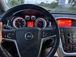 Vând Opel Astra J, stare ireprosabilă de funcționare, întreținută impecabil.  Fabricat 03.2010 Motor - imagine 6