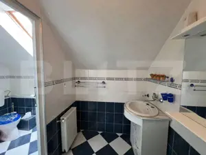 Casa de vanzare, cu 2 camere, zona cu vad comercial.  - imagine 12