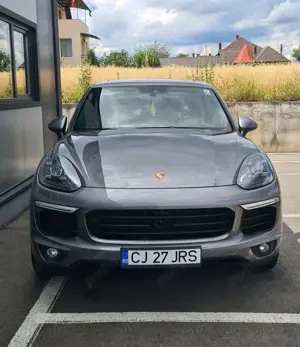 2017 Porsche Caenne S Platinium edition