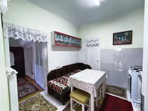 Casa pe un nivel renovata,curte individuala teren 780mp - imagine 15