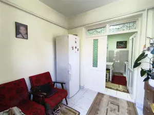 Casa pe un nivel renovata,curte individuala teren 780mp - imagine 14