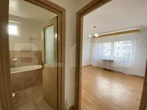 Apartament de vanzare, cu 2 camere, 45 mp, balcon, zona Centrala - imagine 3 Apartament de vanzare, cu 2 camere, 45 mp, balcon, zona Centrala - imagine 3