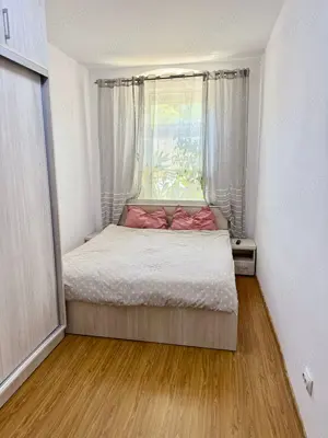  Vând apartament 2 camere, decomandat, complet utilat și mobilat  - imagine 3