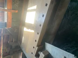 Vând banc de tâmplărie de pe vremea lui Ceaușescu.