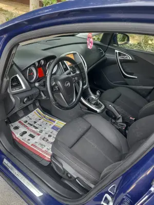 Opel Astra j 1.7diesel an 2012 - imagine 3