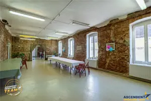 FILM!Spatiu comercial,ideal:centru educational,evenimente,magazin etc, Central,Targu Secuiesc - imagine 18