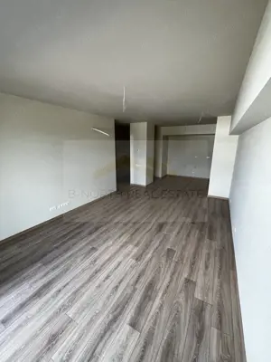 Apartament 2 camere nemobilat – Complex Hercesa Drumul Taberei – ideal pentru re - imagine 6