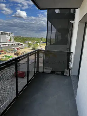 Apartament 2 camere nemobilat – Complex Hercesa Drumul Taberei – ideal pentru re - imagine 2