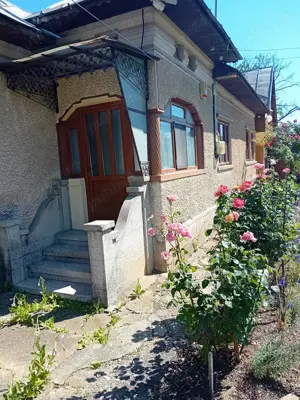 Casa cu anexe si teren, Sat Ghirdoveni, Jud. Dâmbovița