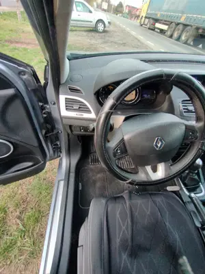 Renault Megane 3, 1.5 dCi, 110 CP, cutie manuală 6 trepte AN: 2010 - imagine 8