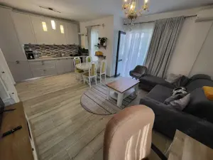 Apartament 2 camere. Etaj 1. Complet mobilat. Braytim. Asfalt. - imagine 2