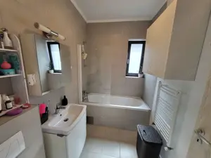 Apartament 2 camere. Etaj 1. Complet mobilat. Braytim. Asfalt. - imagine 11