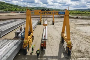 Firma  de montaj și reparații poduri rulante,angajează electrician. - imagine 3