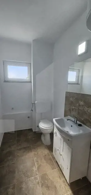 Apartament spațios, 3 camere, 88 mp, complet renovat – Sfântu Gheorghe - imagine 11