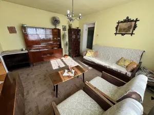 Vând apartament 2+1 cameră, Simleul Silvaniei, str. Garii