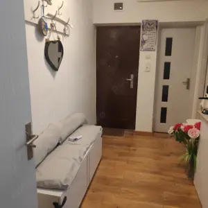 Vând apartament 3 camere  - imagine 3 Vând apartament 3 camere  - imagine 3