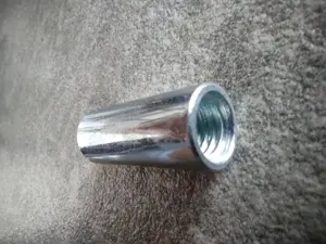 Piulite rotunde de cuplare M10x30mm otel zincat (sau distantier)