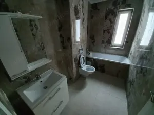 Etaj 1. Langa Profi. Finisaje peste medie. - imagine 9