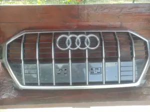 Grilă Audi Q3 