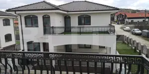 Casa in stil mediteranean, cu 4 camere, 158 mp, zona Dezmir