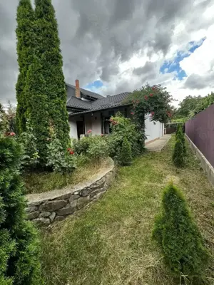 Casă Cordun, 1000 mp teren, toate utilitățile - COMISION 0% - imagine 2 Casă Cordun, 1000 mp teren, toate utilitățile - COMISION 0% - imagine 2