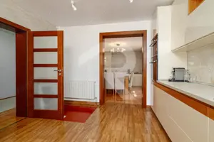 Vilă de vânzare în Bușteni – 8 dormitoare, vedere directă spre Crucea Caraiman! - imagine 14