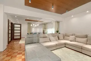 Vilă de vânzare în Bușteni – 8 dormitoare, vedere directă spre Crucea Caraiman! - imagine 11