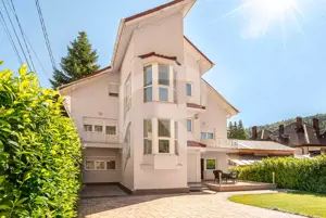 Vilă de vânzare în Bușteni – 8 dormitoare, vedere directă spre Crucea Caraiman! - imagine 2