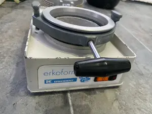 Presa termoformare gutiere- tehnica dentară 