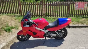 Vand Honda VFR 800 FI - imagine 4