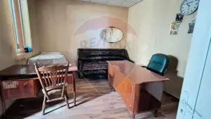 Casă cu 3 camere de vânzare în zona Piața Centrală - imagine 7