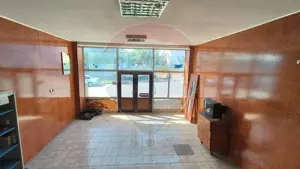 Casă cu 3 camere de vânzare în zona Piața Centrală - imagine 9