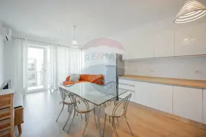Apartament cu 3 camere de vânzare – Prima Universității, Oradea
